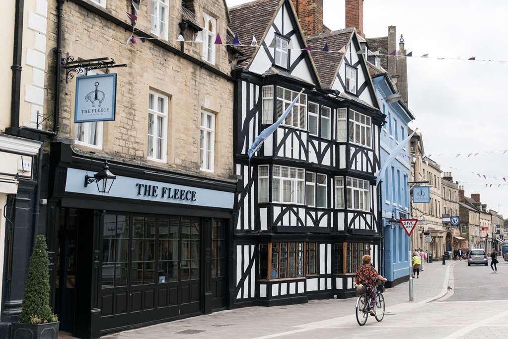The Fleece At ไซเร็นเซสเตอร์ ภายนอก รูปภาพ The Fleece Hotel